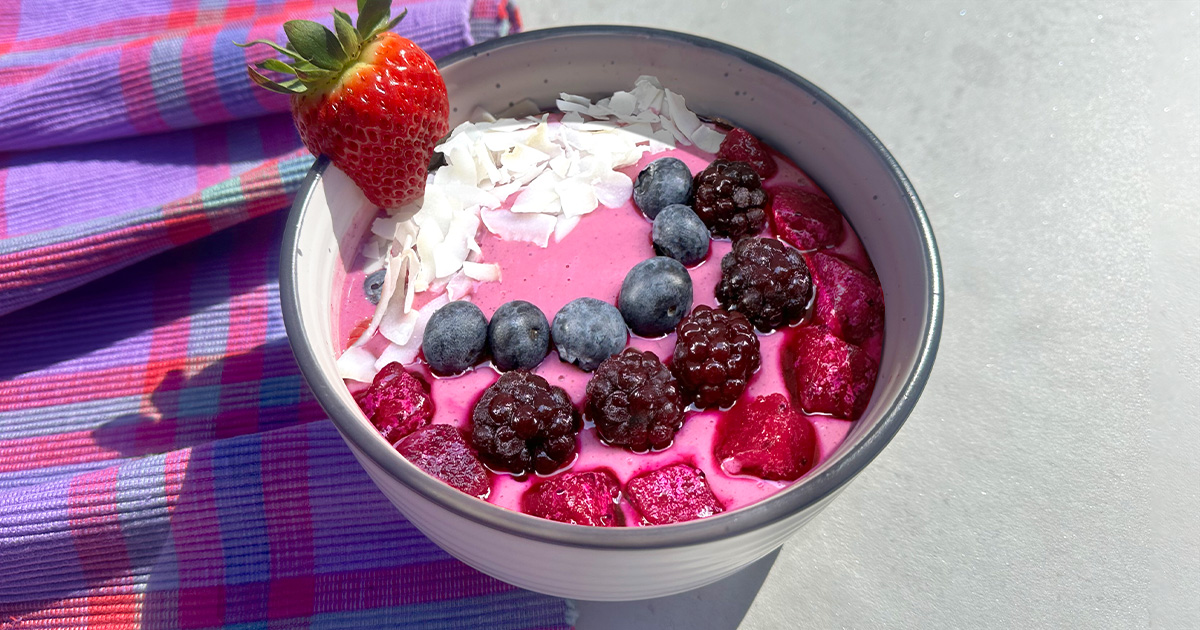 Dragon Fruit Antioxidant Smoothie Bowl